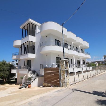 J&B Hotel Ksamil Exterior photo