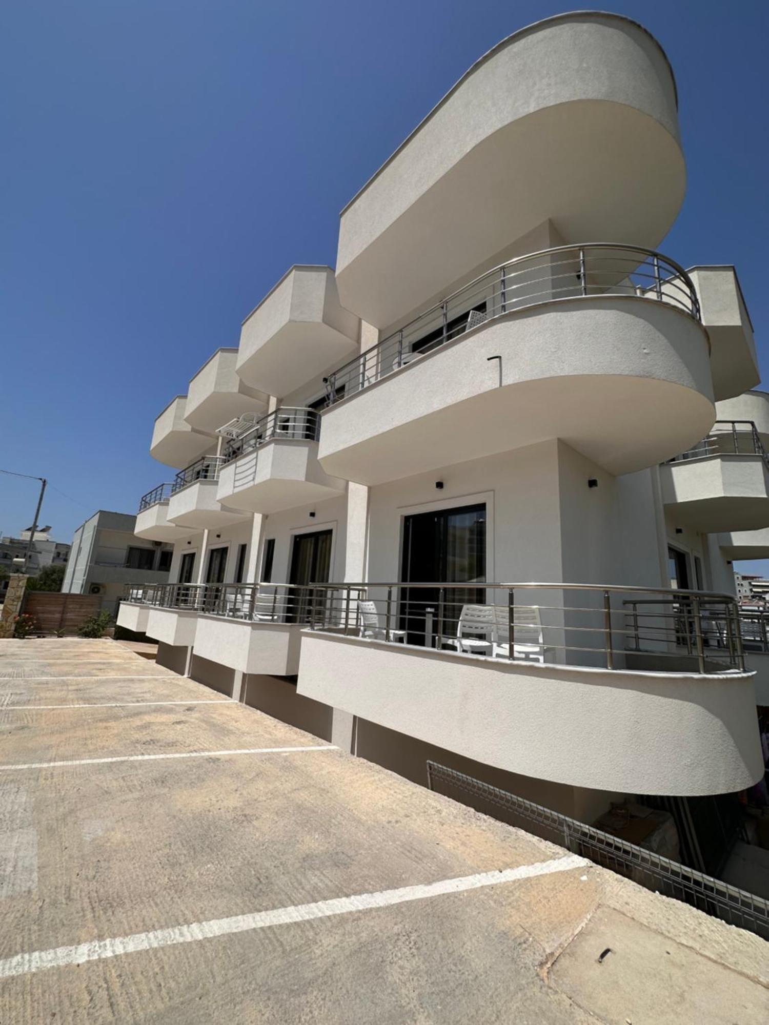 J&B Hotel Ksamil Exterior photo